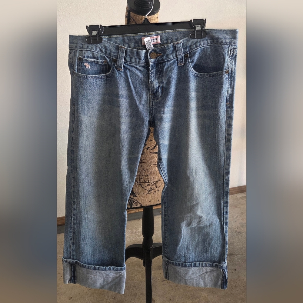 Abercrombie & Fitch Relaxed Fit Light Blue Jeans